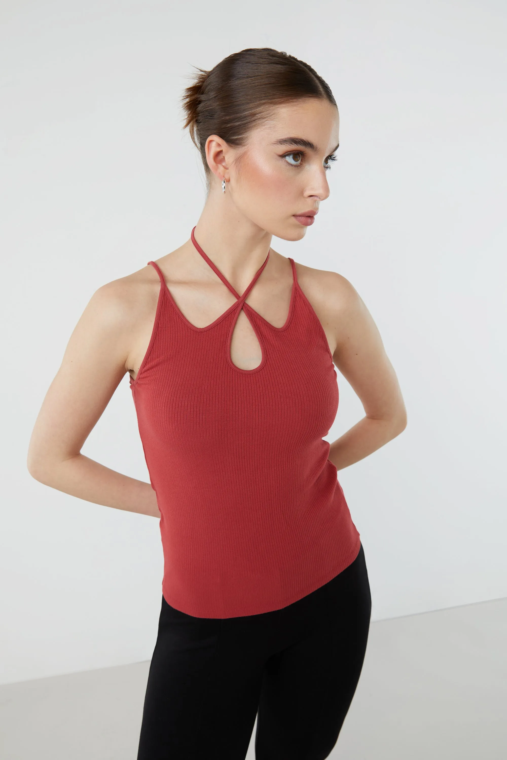 HALTER TANK WITH KEYHOLE CUT-OUT